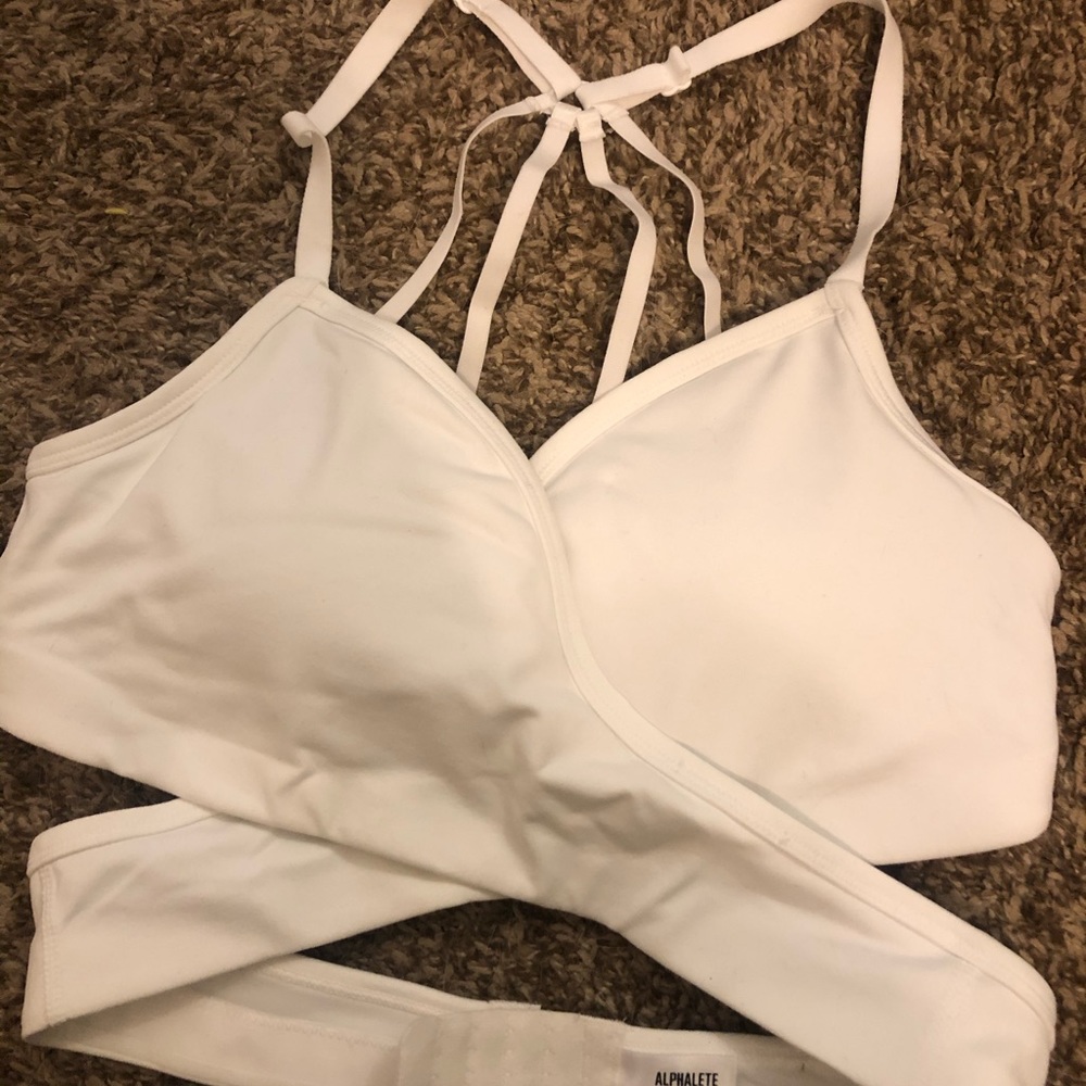 Alphalete wrap bra